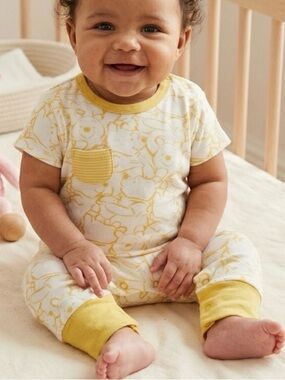 Disney Baby Pooh Romper 0-3 mos White with Yellow